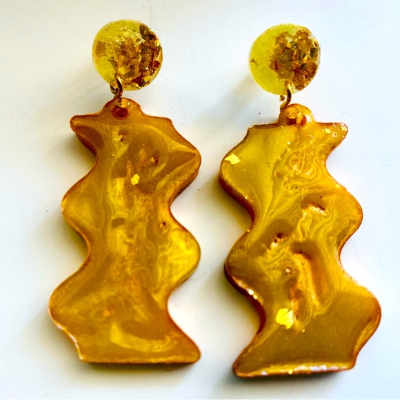 Raye - Picture 9 of 10